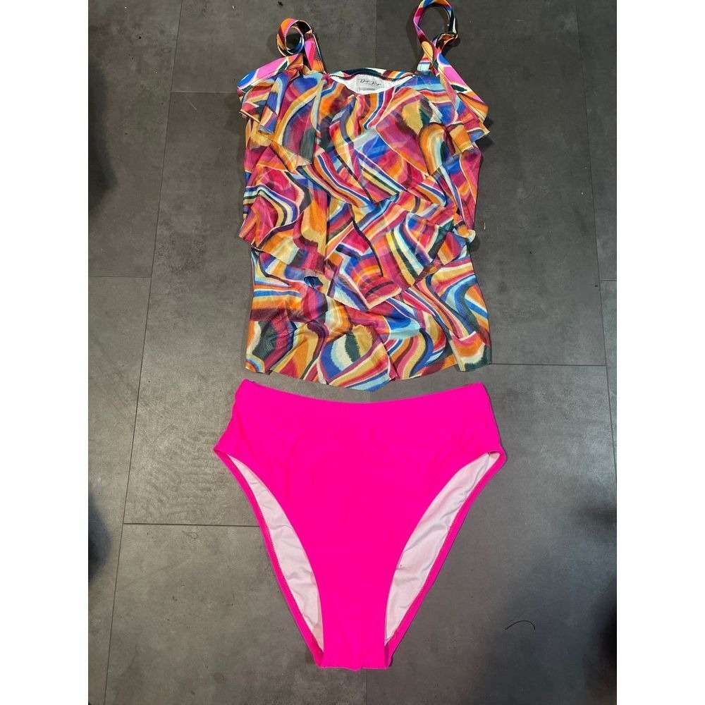 Multi color swim wear size medium‎ A-60